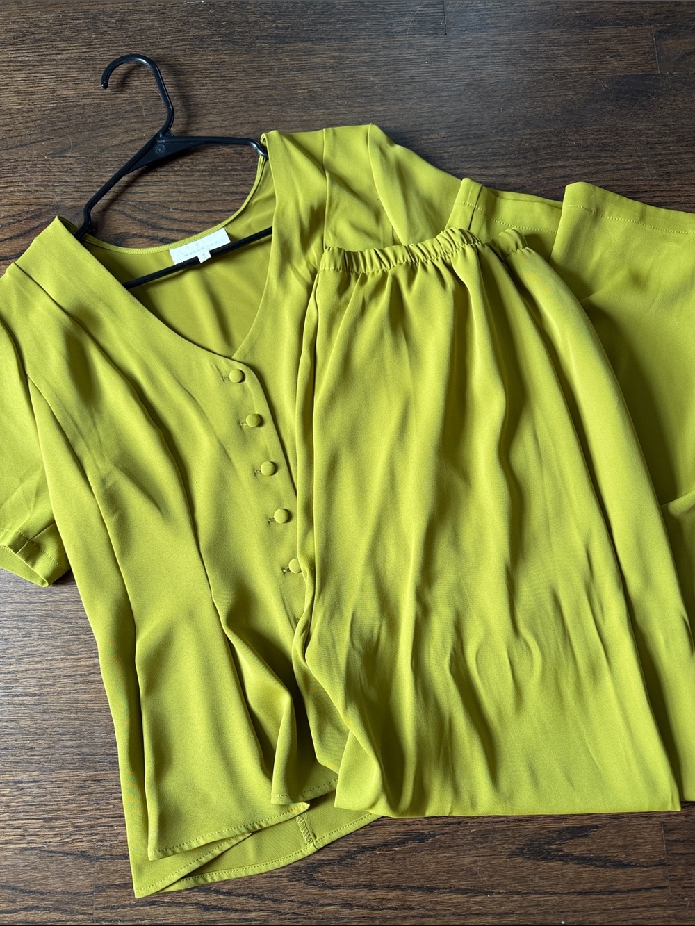 Women's Olive Green Button-Front Top - Brand Unspecified